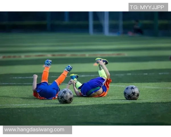 从普通少年到顶级球星的逆袭之路 足球梦想的变身之旅 从普通少年到顶级球星的逆袭之路 足球梦想的变身之旅