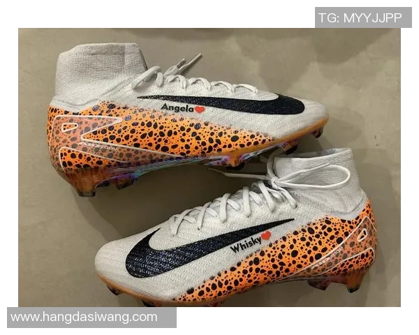 传奇足球球星穿几号鞋揭秘 足坛巨星的鞋号背后有哪些故事