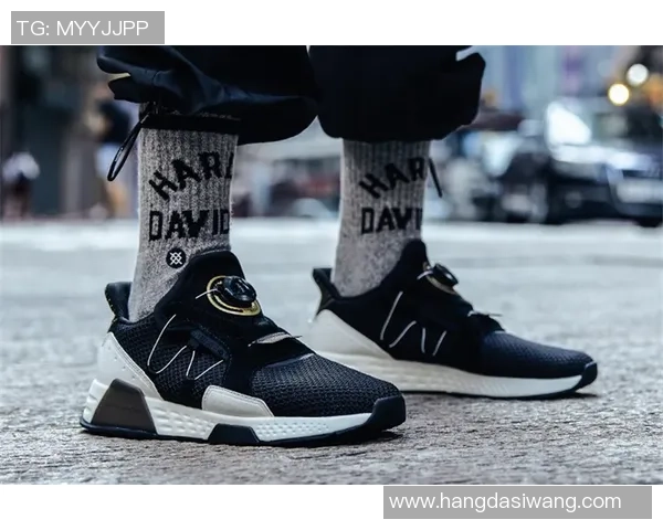 足球明星联名款揭晓 打造专属时尚潮流运动风引领新潮流 足球明星联名款揭晓 打造专属时尚潮流运动风引领新潮流